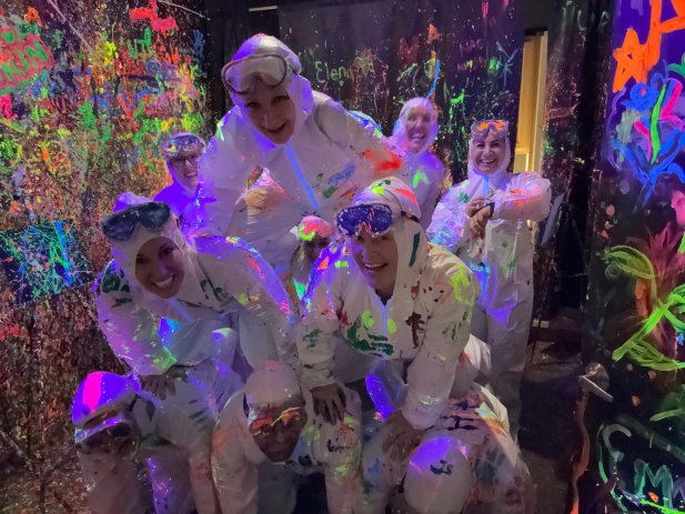 Boosting Workplace Culture Through Engaging Group Experiences