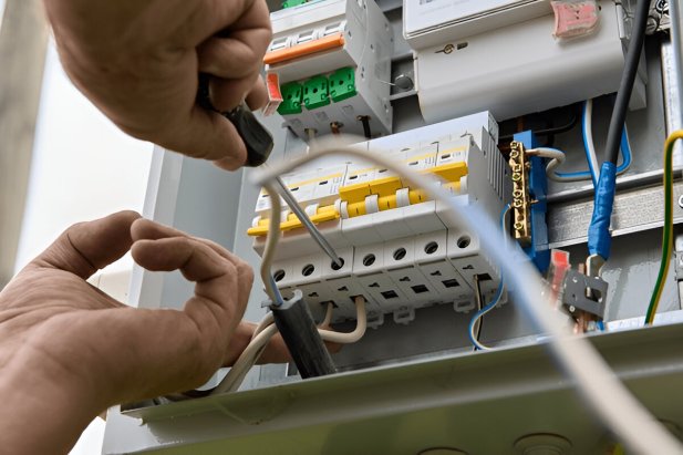  Can Electrical Panel Installers Solve Power Surges That Damage Appliances?