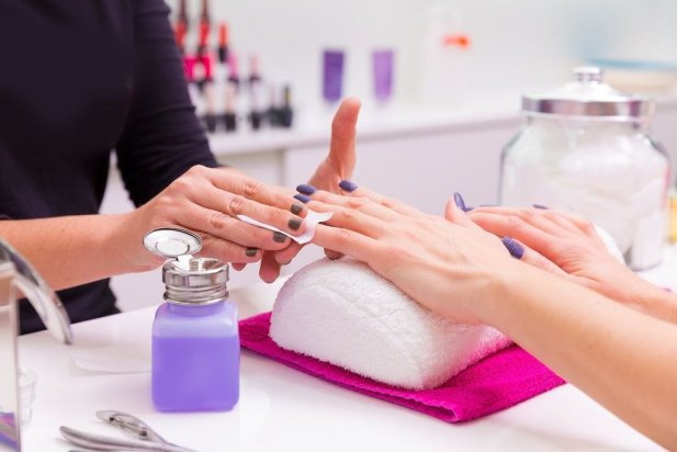 How Can Nail Salon Services Help You Maintain Healthier Nails Naturally?