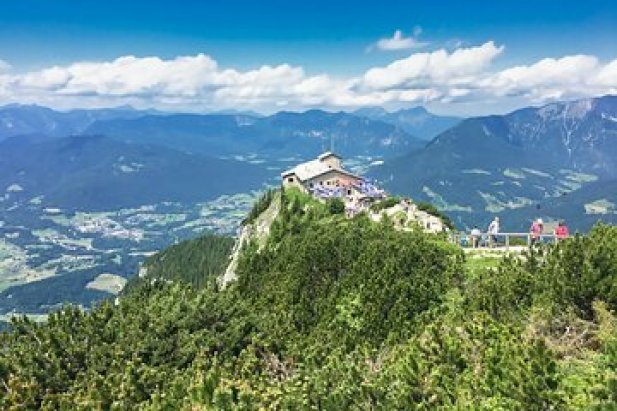 Salzburg to Eagle's Nest Transfer – A Scenic and Comfortable Alpine Journey