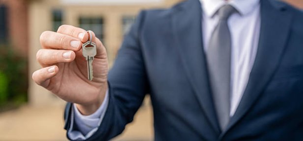 How The Best Real Estate Appraiser Handles Market Fluctuations