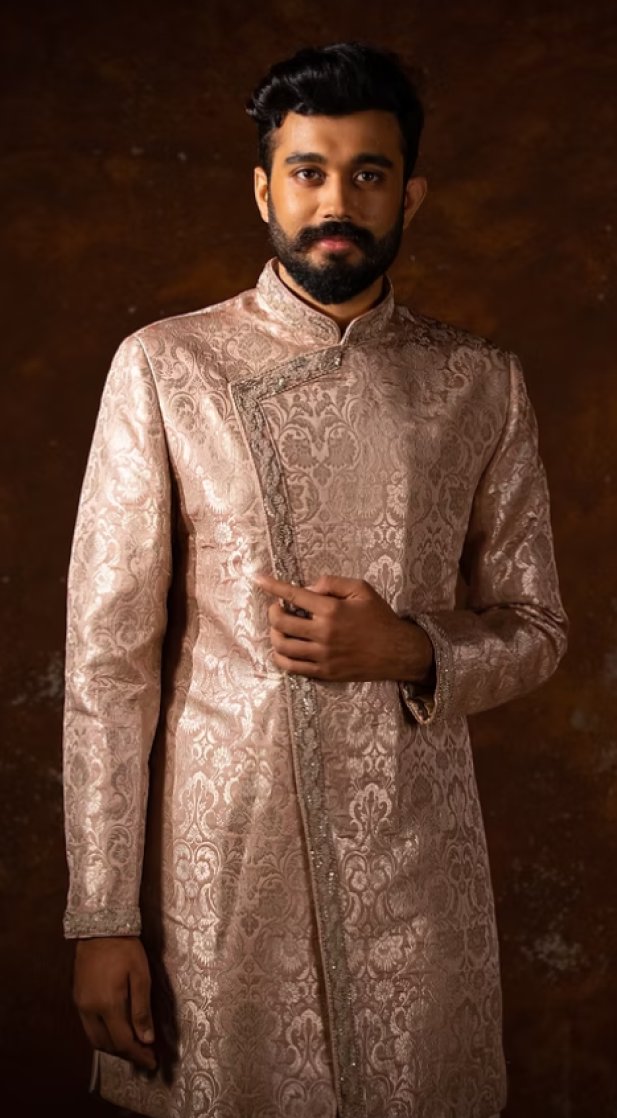 The Ultimate Guide to Sherwanis: Custom vs Ready-Made